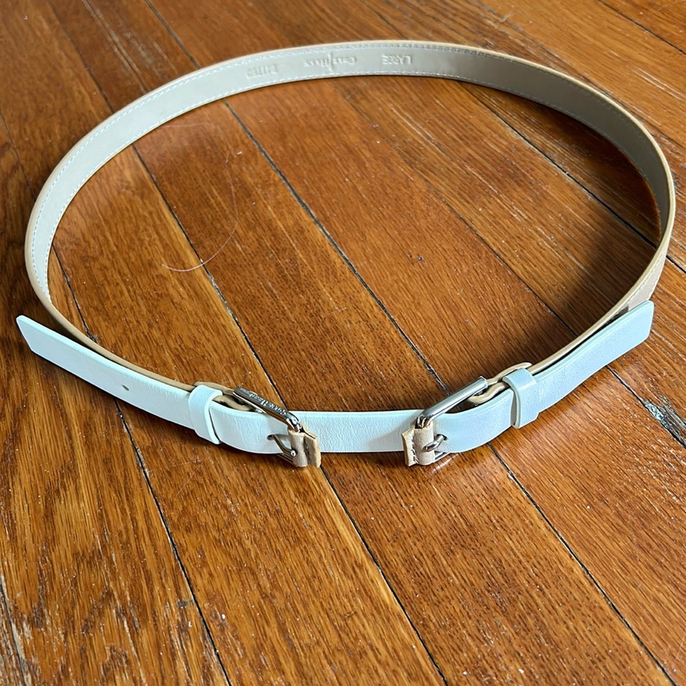 Colehaan leather belt with contrasting beige and white leather